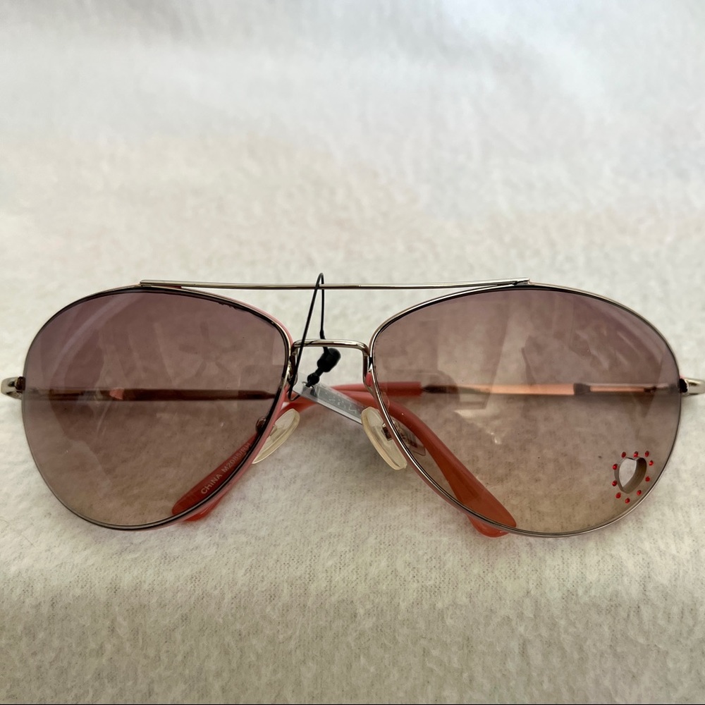 Sunwear Collection Heart Cutout Aviator Sunglasses